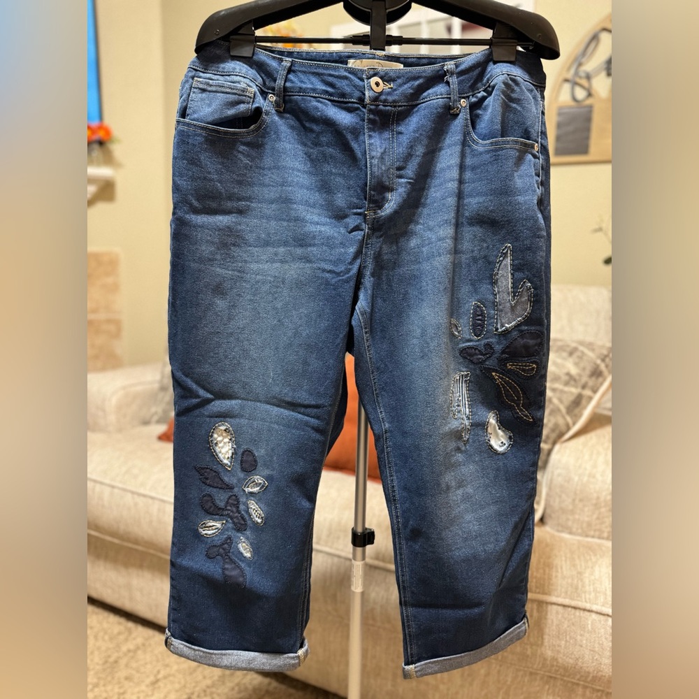 Cato Blue Cropped Jeans with Embroidery